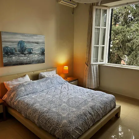 Amazing View & Location -central Apartman *